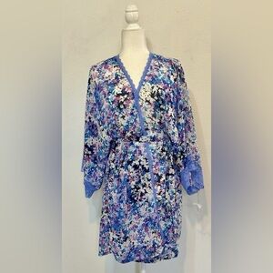 In Bloom by Jonquil - Robe lace trim